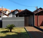 Casa para Venda, em Dourados, bairro Chácara Trevo, 2 dormitórios, 1 banheiro, 2 vagas